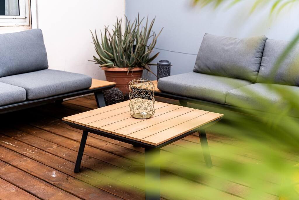 Le Cocon Retro-Chic A La Capitale Apartment Saint-Denis Bagian luar foto