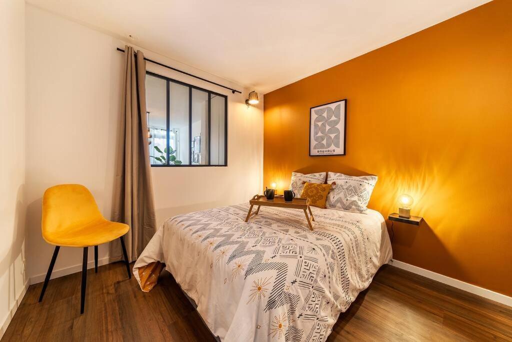 Le Cocon Retro-Chic A La Capitale Apartment Saint-Denis Bagian luar foto